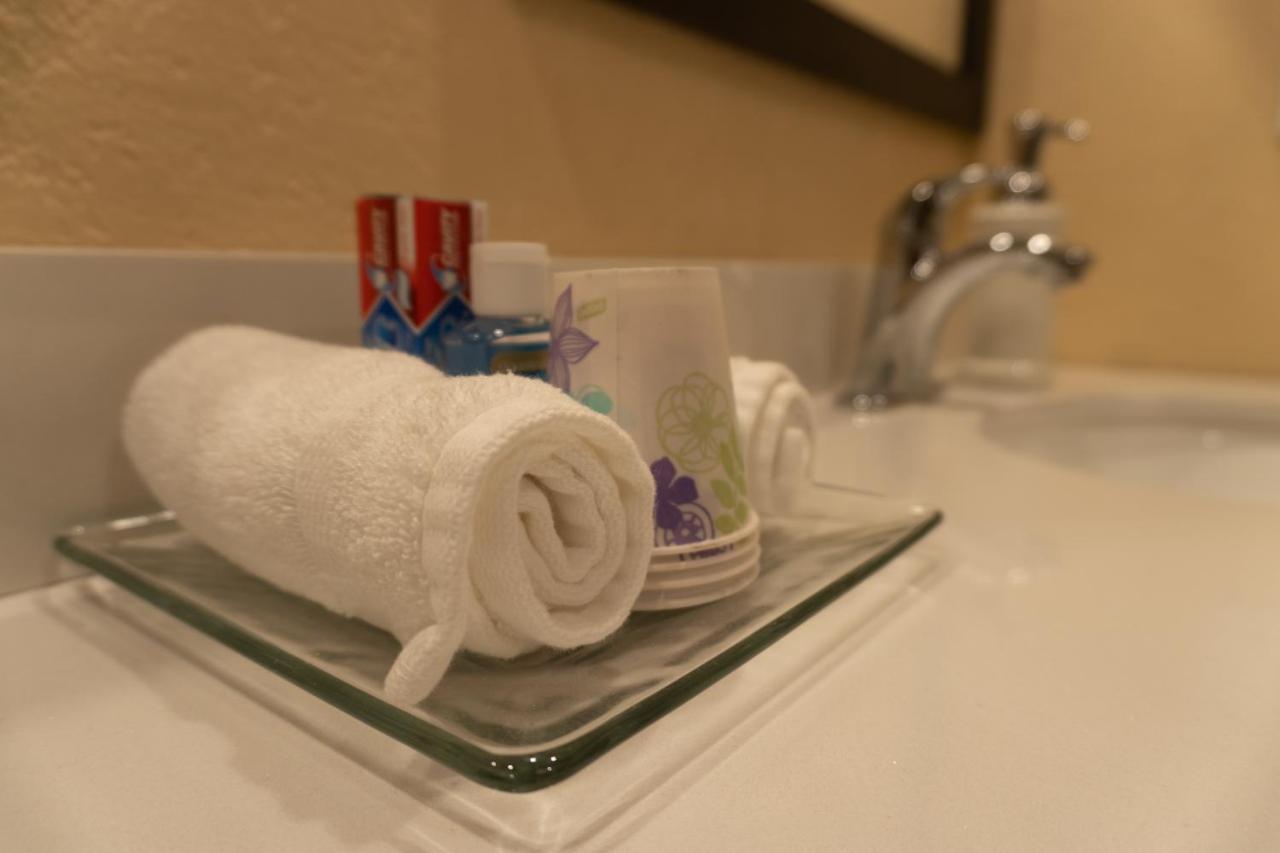 Trinity Escapes - Two Bedroom Two Bathroom Full Apartment Near Airport Anchorage Luaran gambar