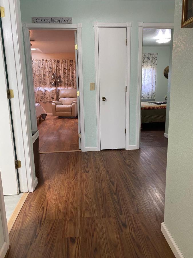 Trinity Escapes - Two Bedroom Two Bathroom Full Apartment Near Airport Anchorage Luaran gambar